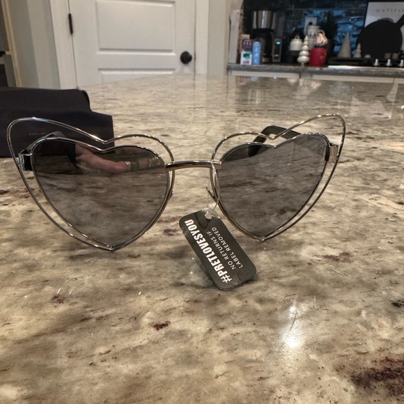 Saint Laurent LOULOU SL197 Authentic Black Silver Metal Heart Sunglasses - BNWT! - Picture 1 of 11